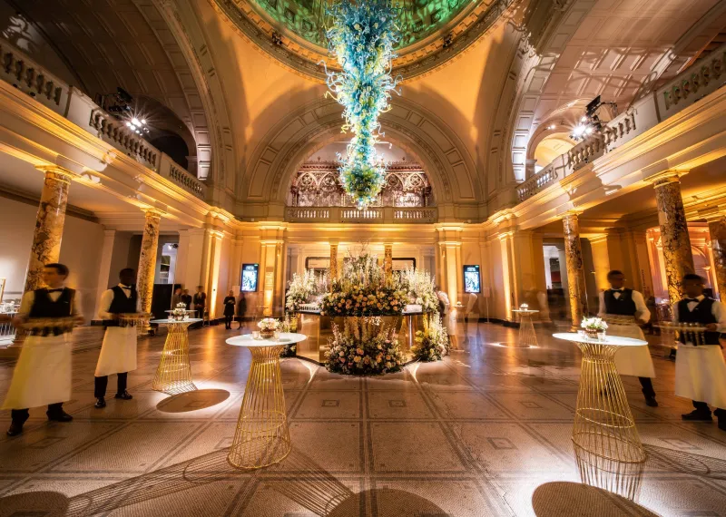 V&A