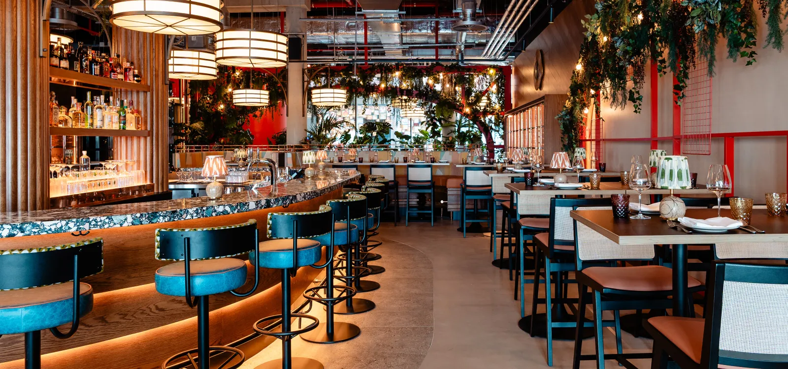 Bar and seating area inside Elemente Hamburg