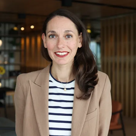 Clare Clark headshot