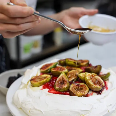Autumn Fruits Pavlova Recipe
