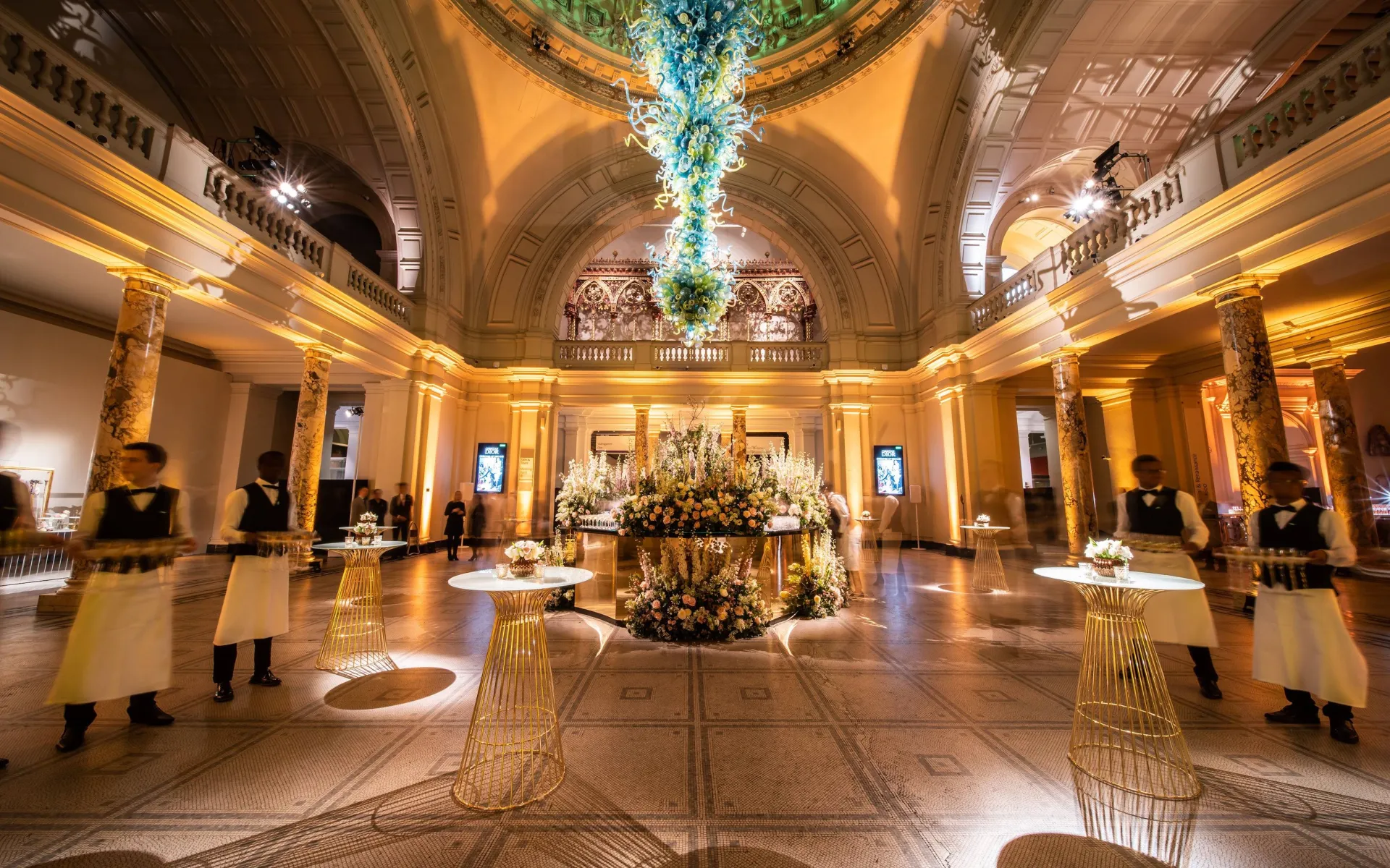 V&A