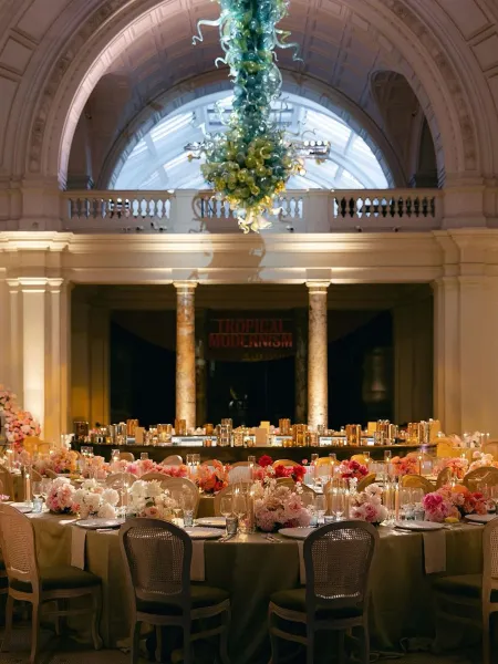 V&A
