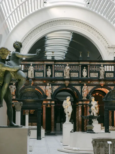 V&A