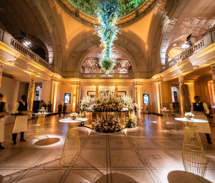 V&A