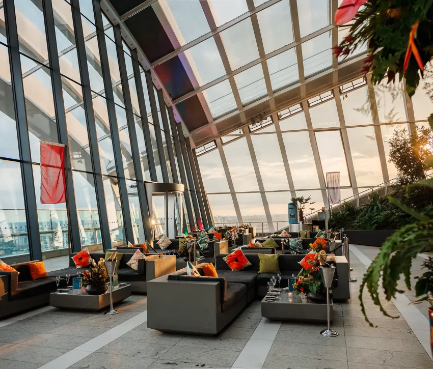 Sky Pod Bar