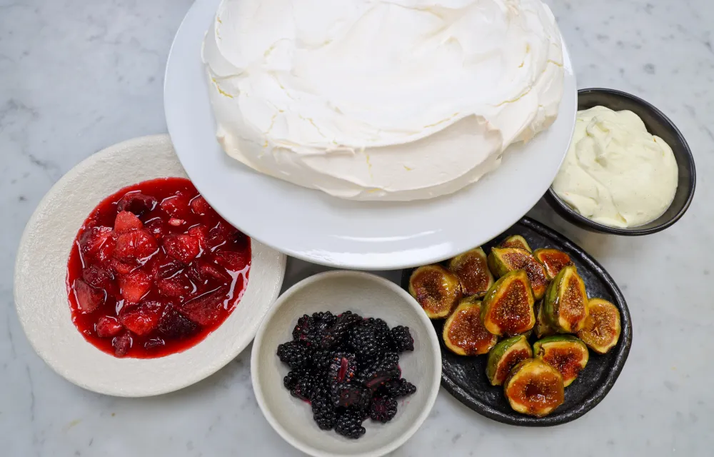 Autumn Fruits Pavlova Recipe